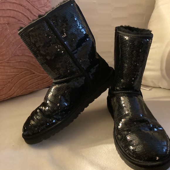 Ugg Black Mini sequin boot - Picture 2 of 4